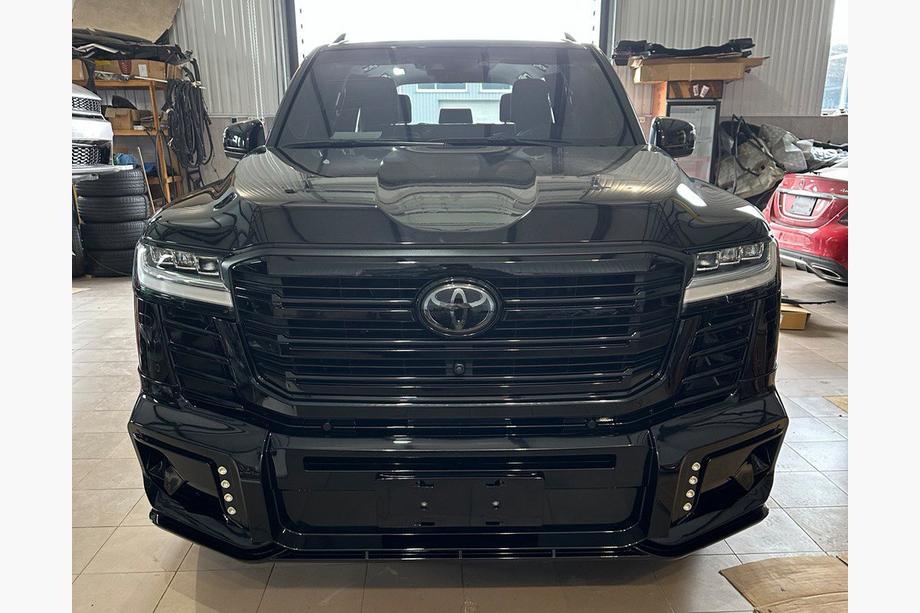 Toyota Land Cruiser 300 2021- WALD Body Kit (for Prestige) Image