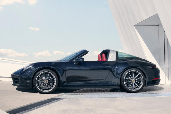 Review of the Porsche 911 Targa roadster