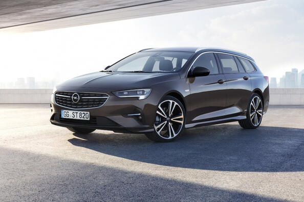 Opel Insignia Sports Tourer: review and characteristics of the updated station wagon