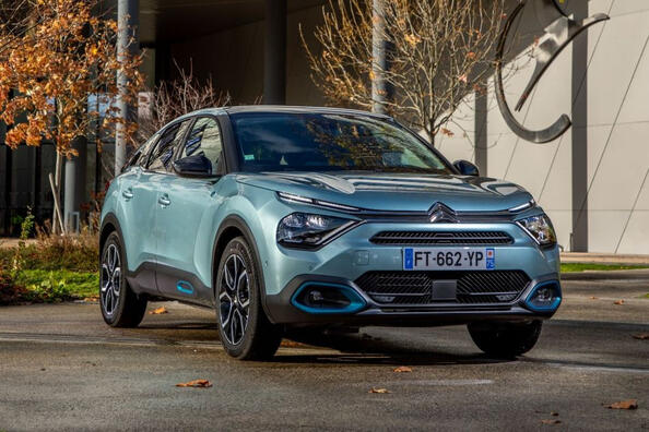 Review of electric cross hatchback Citroen e-C4