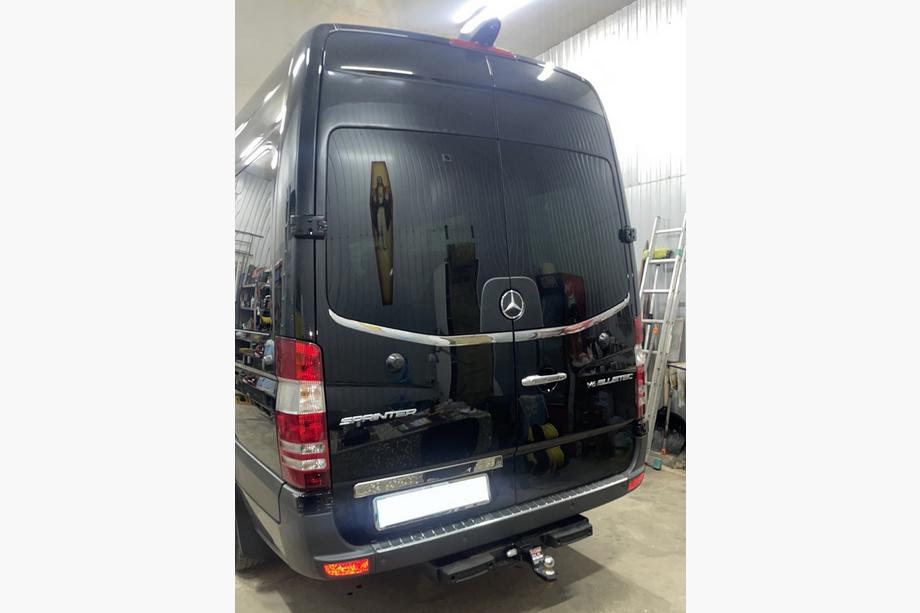 Mercedes Sprinter W906 2006–2018 Rear window trim Carmos (2 pcs, stainless steel) Photo 4