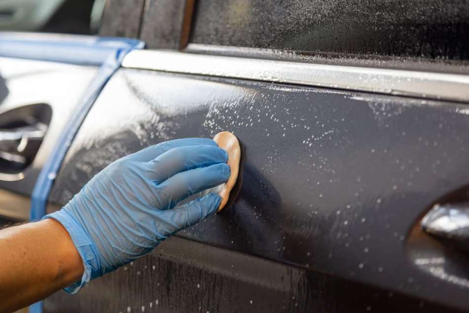 How to use clay for cleaning cars