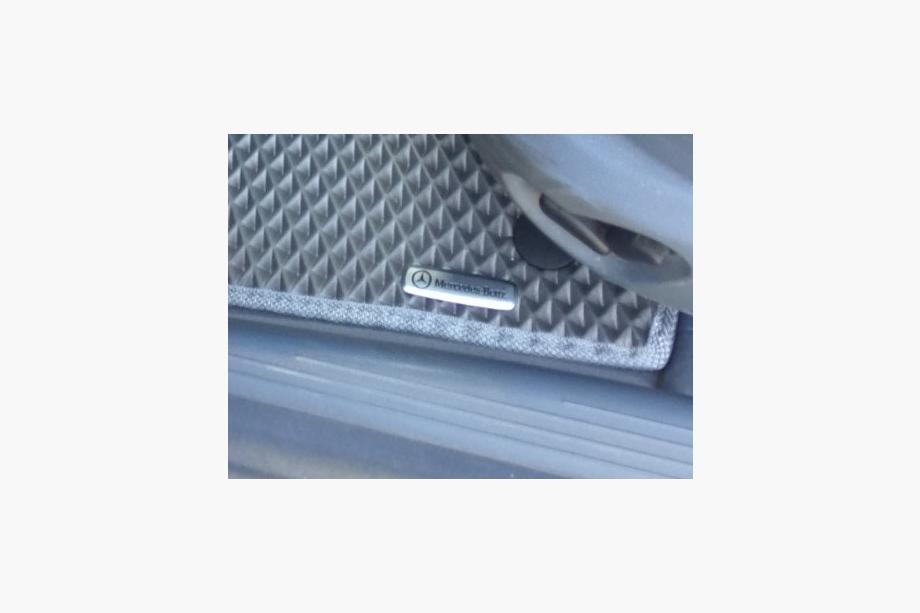 Mercedes-Benz Mercedes Aluminum Badge for Floor Mats (1 pc) Photo 6