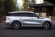 Lincoln Aviator: luxury American SUV photo 3
