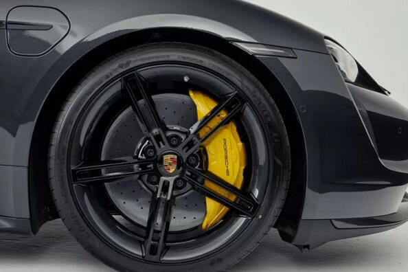 Electric car wheels: stylish enemies of the power reserve?
