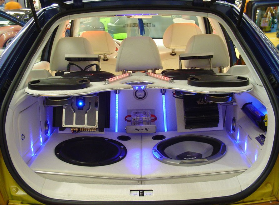 High-quality sound on the road: we make the perfect audio system