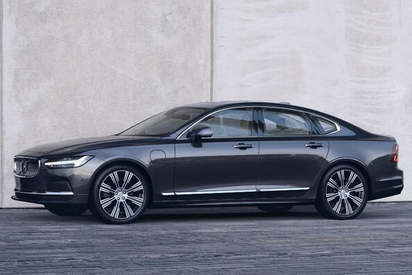 Review of the updated Volvo S90 premium sedan