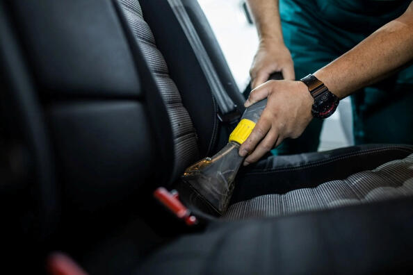 What is the difference between the dry cleaning of the car interior and the usual one?