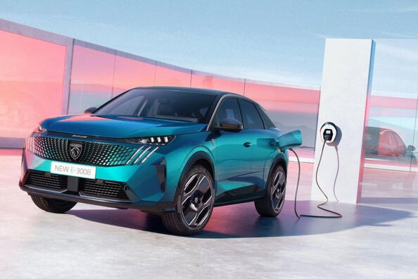 Peugeot e-308 review: an electric car with a range of up to 700 km Photo 2