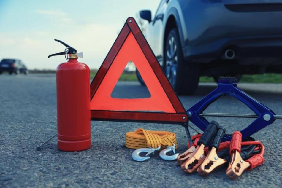 What should be in the car in case of an unforeseen situation?