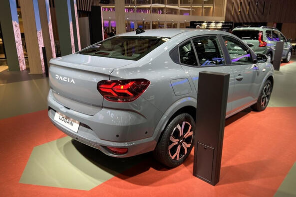Dacia Logan: a budget sedan with a renewed face Photo 4