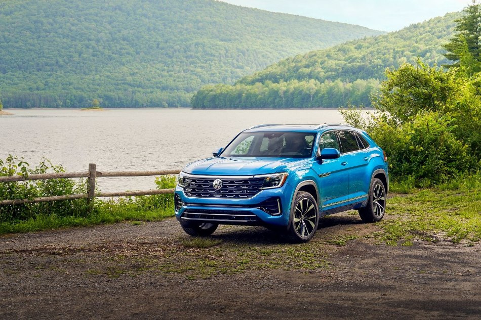 Volkswagen Atlas Cross Sport: updated design, new engine and emphasis on technology