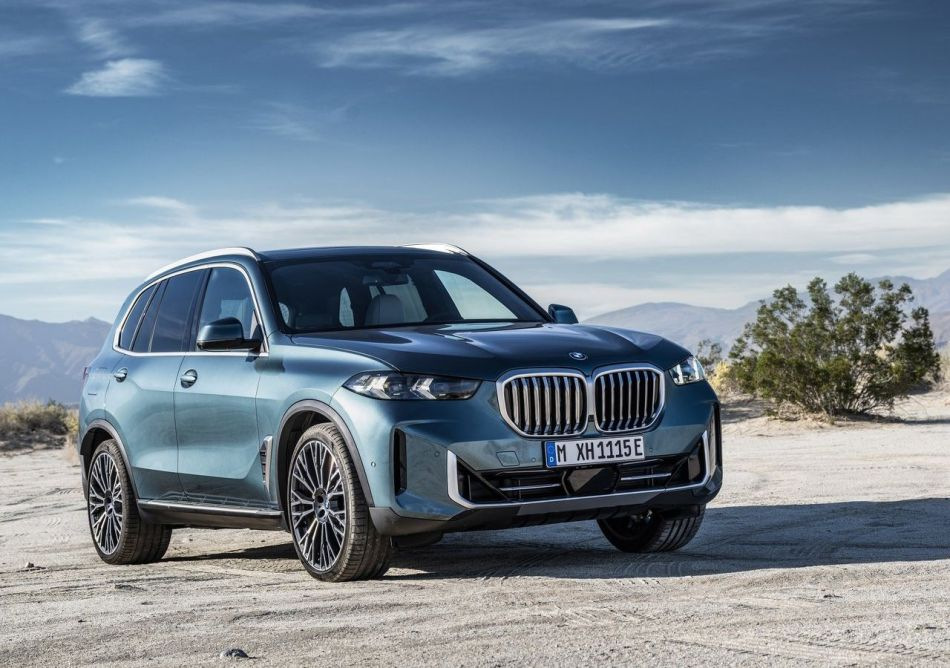 Updated BMW X5: luxury, technology and sporty spirit