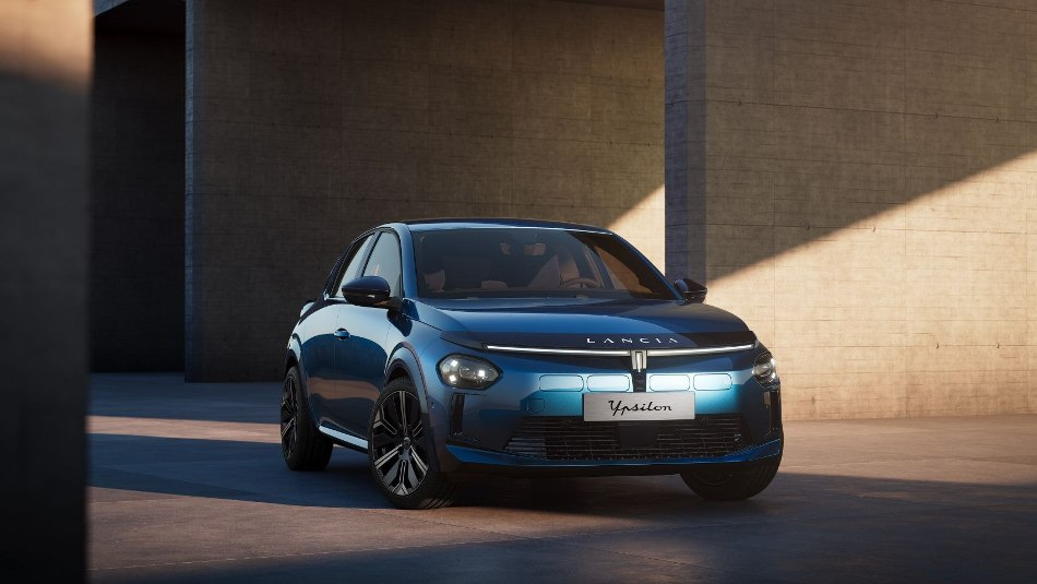 Lancia Ypsilon 2024: a stylish city car