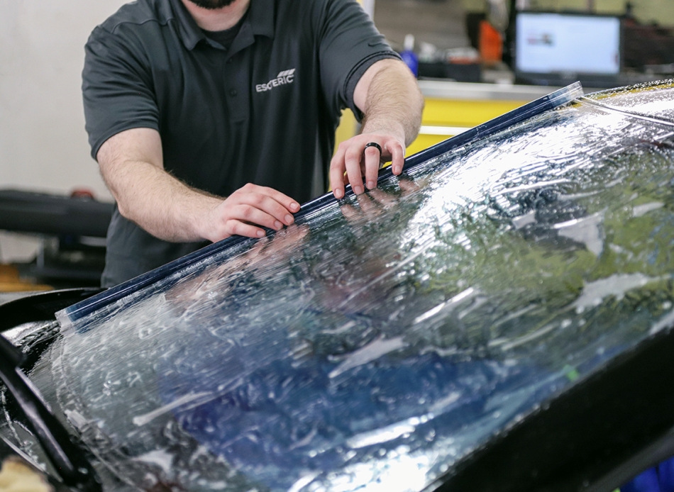 Armor film on the windshield: protection or unnecessary costs?