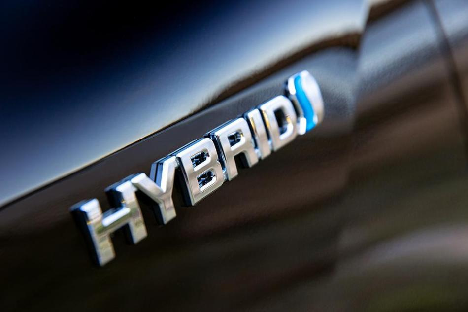 Types of hybrid cars: PHEV, MHEV and others