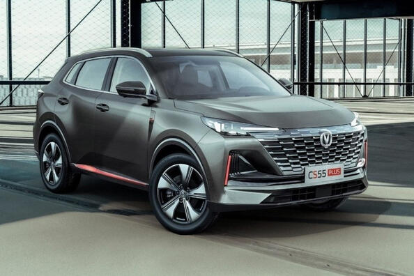 Changan CS55 PLUS II generation: a stylish crossover with a spacious interior Photo 3