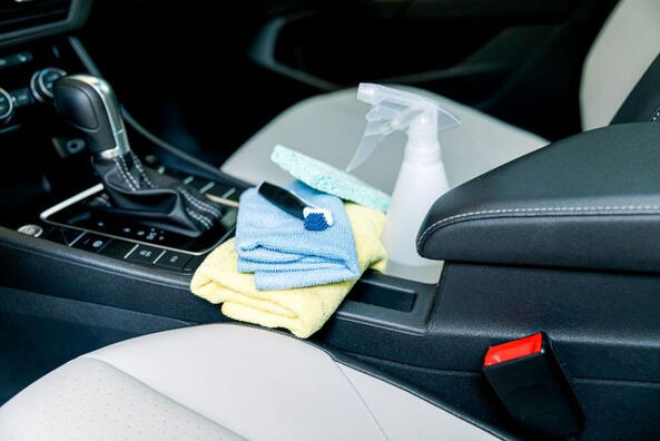 Self-made means for cleaning the interior - shine and safety