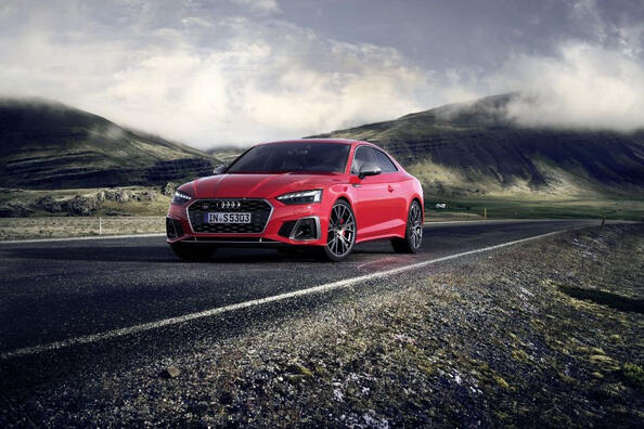 Review of the high-performance Audi S5 Coupe