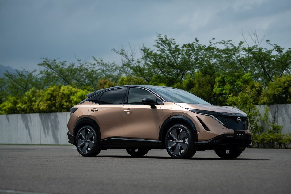 Nissan Ariya: the Japanese electric crossover challenges