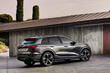 Review of the new electric crossover Audi SQ6 e-tron 2024 photo 5