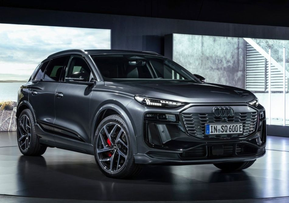 Review of the new electric crossover Audi SQ6 e-tron 2024