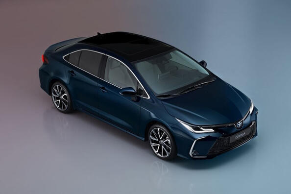 Review of the updated Toyota Corolla Sedan 2023
