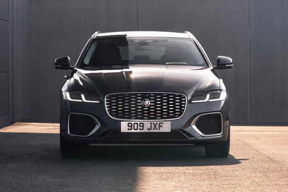 Jaguar XF Sportbrake review: the British station wagon after the update Photo 2