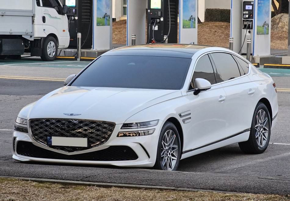 2023 Genesis G80 Review: The updated Korean premium sedan just got brighter