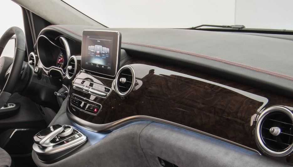 Dashboard tuning: we transform the interior of the car