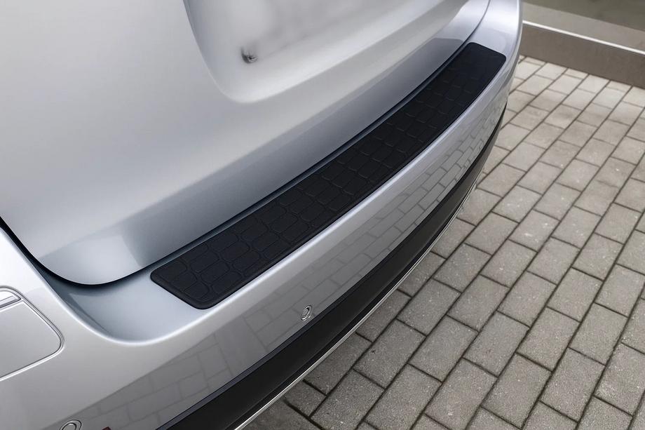 Universal Rear Bumper Protector DPT V-2 (ABS) (90cm, Matte Black) Photo 1