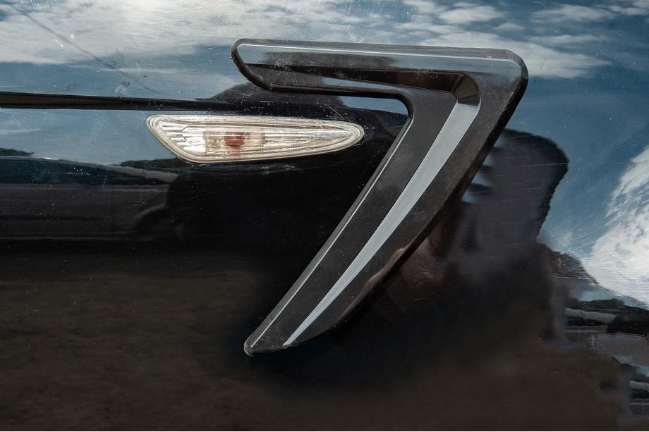 Universal Side Vents DPT V-3 (ABS) (2pcs) (gloss black) Photo 1