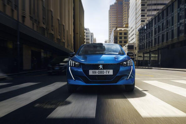 Review of the electric modification of the Peugeot e-208 hatchback