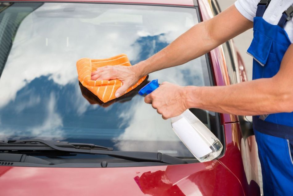 How to remove scratches from windshield wipers?