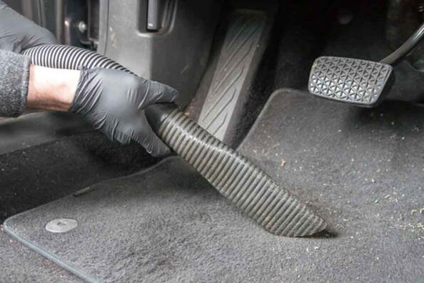 How to clean car mats: proven methods