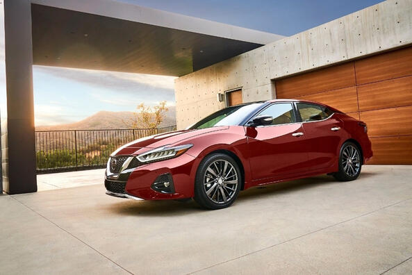 A review of the comfortable and elegant sedan Nissan Maxima