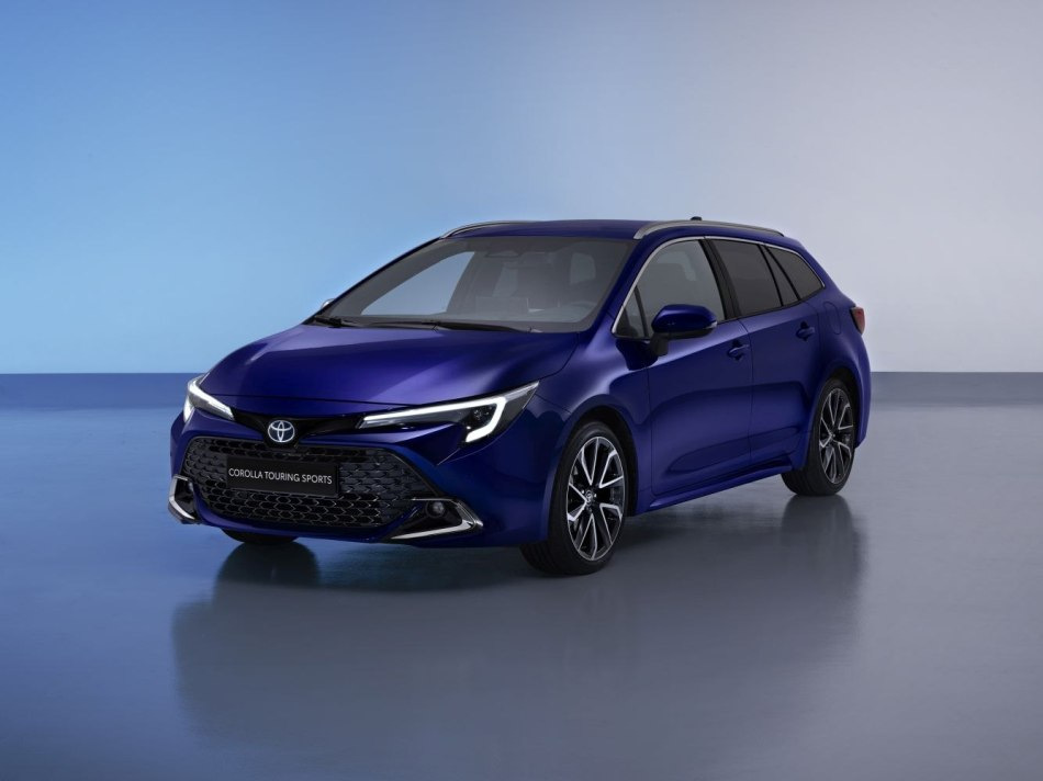 Toyota Corolla Touring Sports hybrid station wagon review