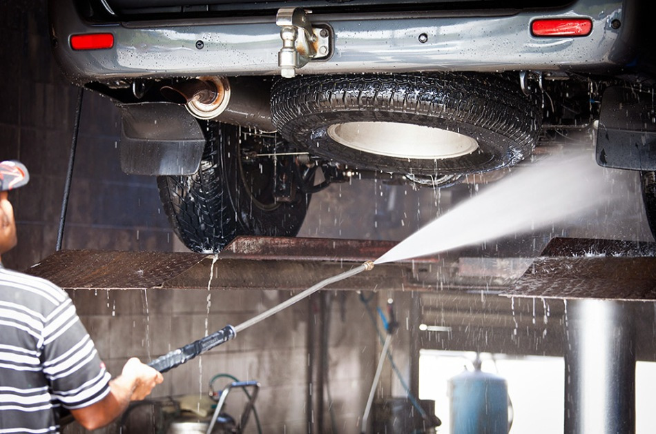 How to properly wash the bottom of the car?