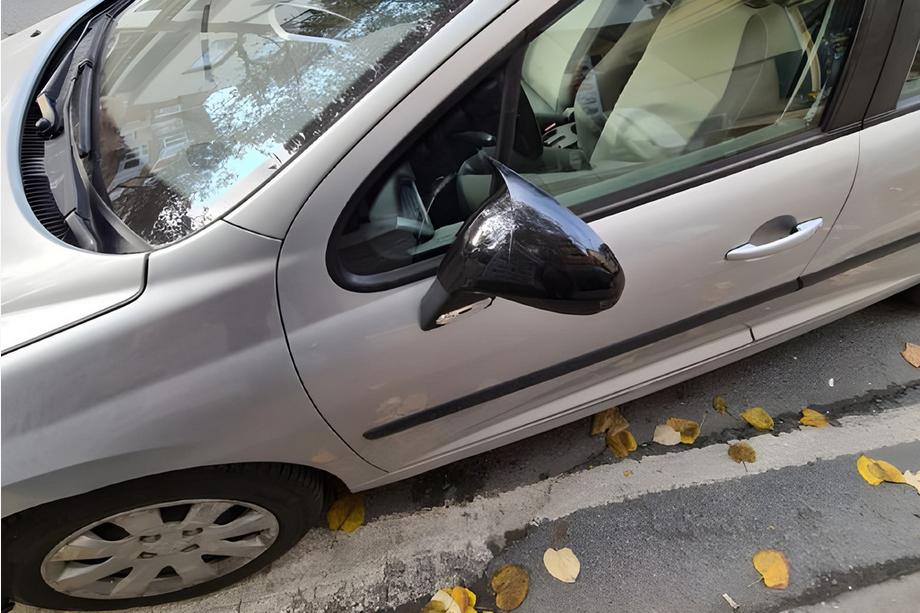 Peugeot 207 2006–2014 Mirror Covers BMW-Style (2 pcs) Image