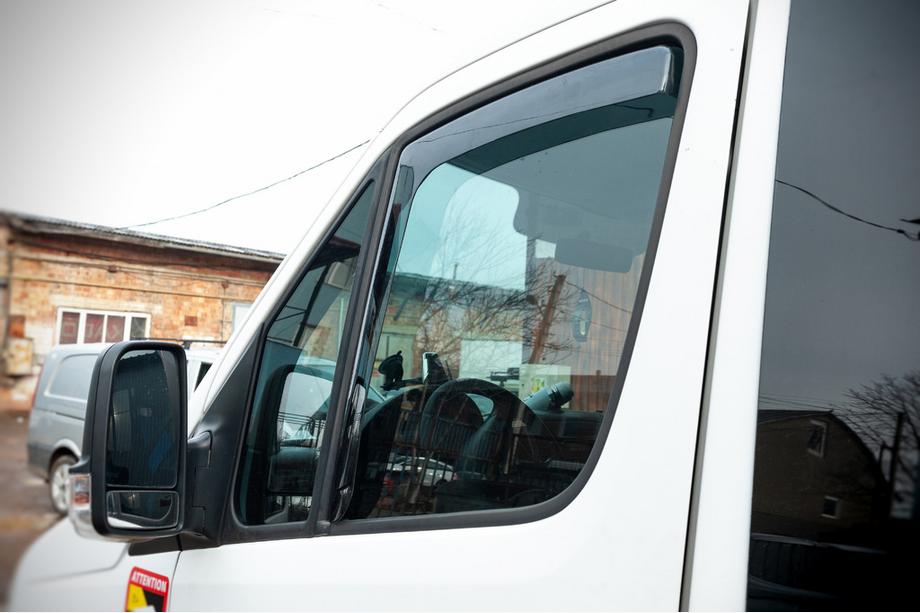 Mercedes Sprinter W906 2006–2018 In-channel window deflectors (smoke, 2 pcs, Cagatay) Photo 6