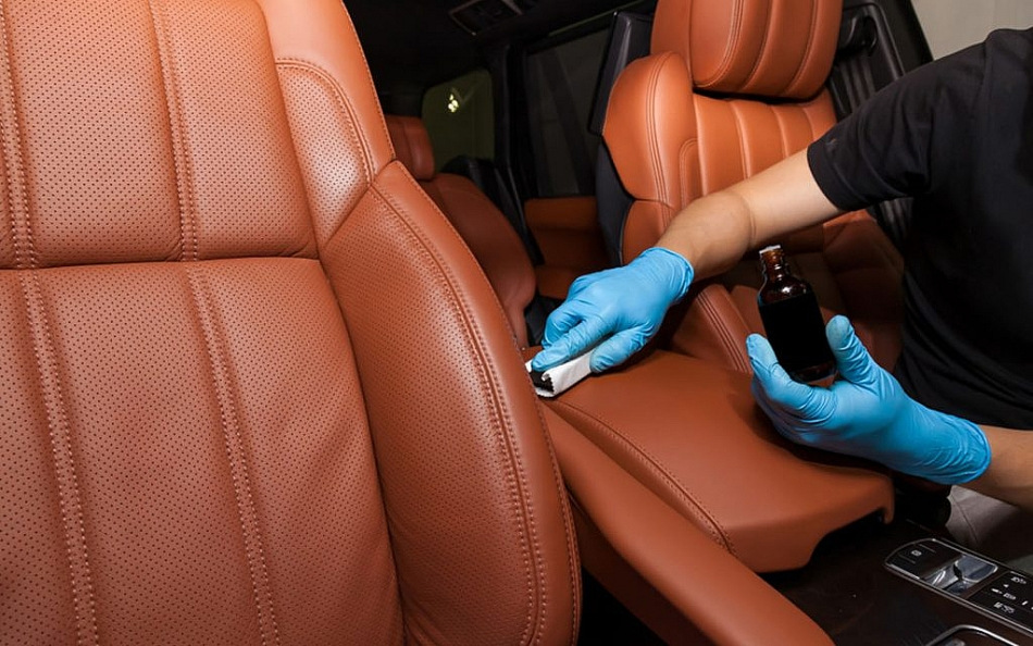 What to do if the leather in the car interior is cracked?
