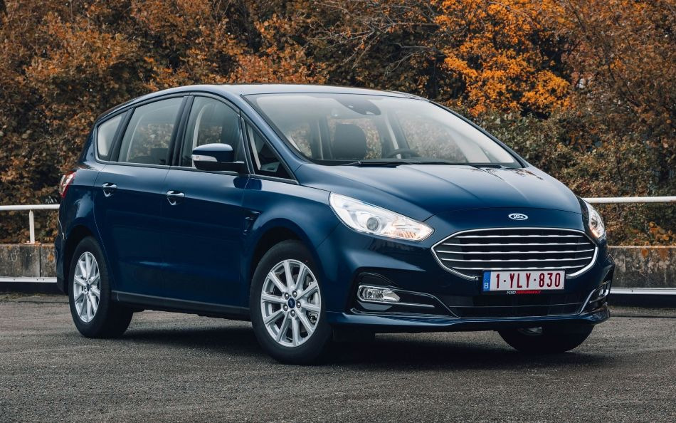 Review of restyling Ford S-Max of the second generation