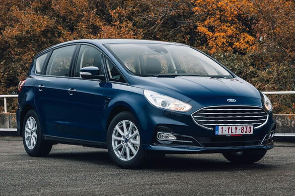 Review of restyling Ford S-Max of the second generation