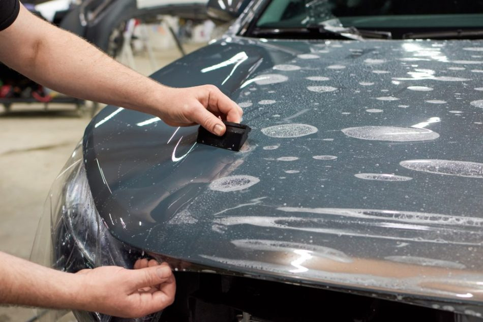 Vinyl or polyurethane: which is better for a car?