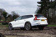 Review of the second-generation Volvo V60 Cross Country station wagon photo 2