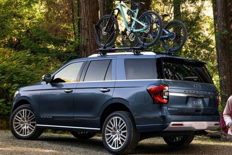 Review of the restyled Ford Expedition IV generation