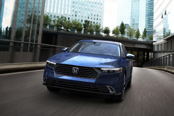 Review of the eleventh generation Honda Accord sedan
