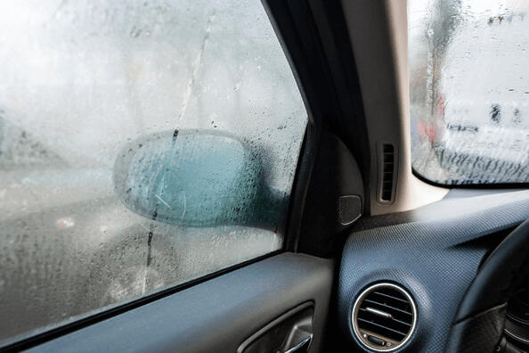 Anti-fog for car glass: how to choose?
