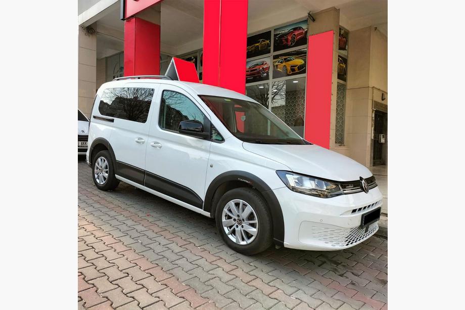 Volkswagen Caddy 2020- Set of moldings and fender flares 1 Door, Short Wheelbase Image