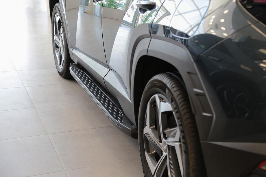 Hyundai Tucson NX4 2021- Side Steps Shining Black (2 pcs, Aluminum) Image